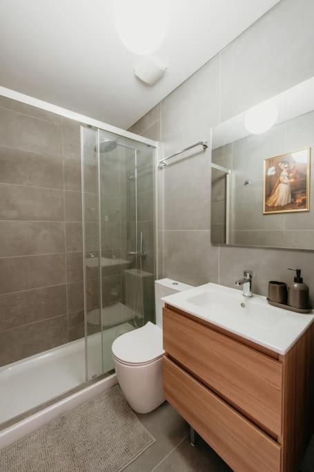 Lisbon Orange House - Beautiful Two-Bedroom Apartment 1D ภายนอก รูปภาพ