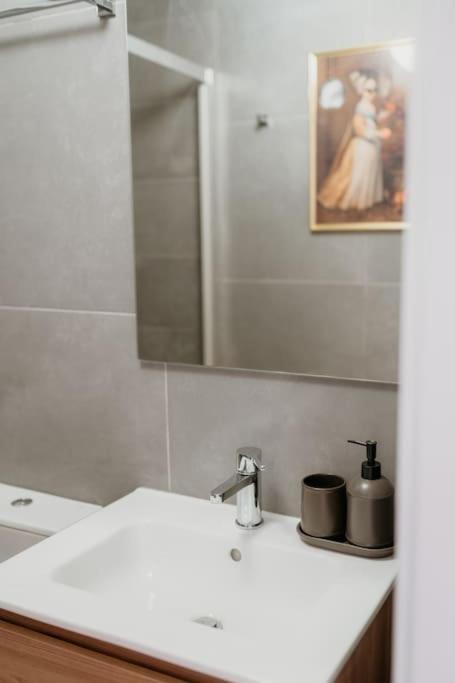 Lisbon Orange House - Beautiful Two-Bedroom Apartment 1D ภายนอก รูปภาพ